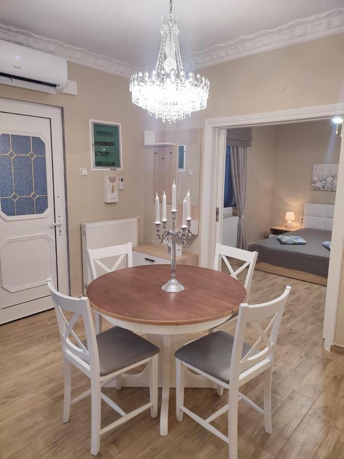 Alice's Art House Holiday home *